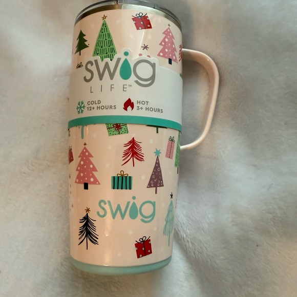 Swig Life Holiday Travel Mug - Picture 1 of 4